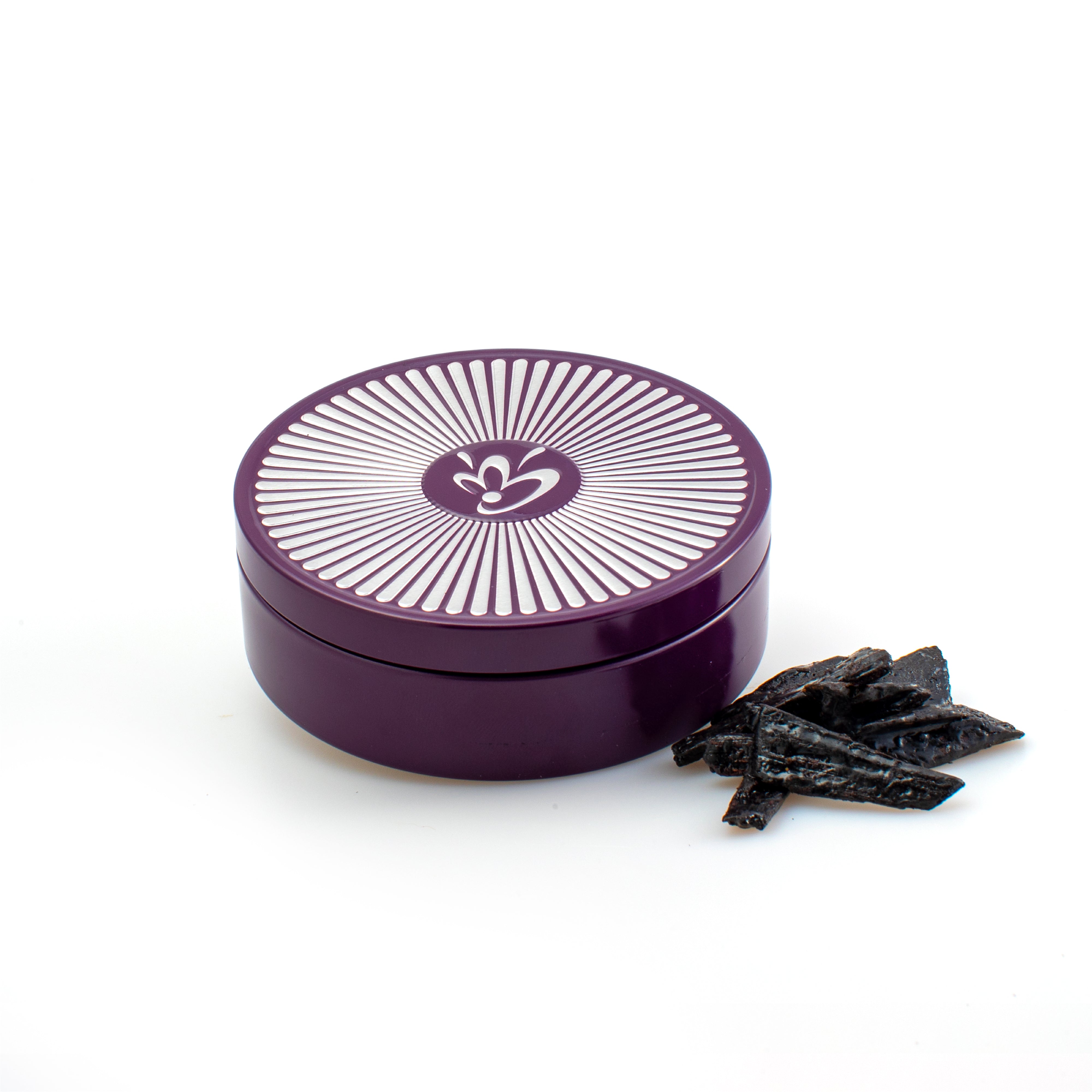 خشب العود اللامع